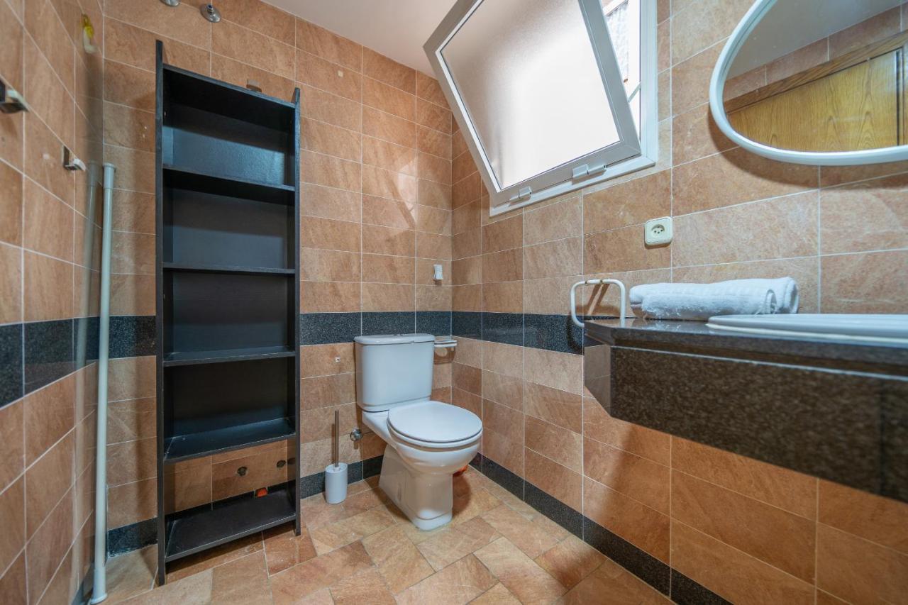 Homeholidaysrentals Margot - Costa Barcelona Пінеза-да-Мар Екстер'єр фото