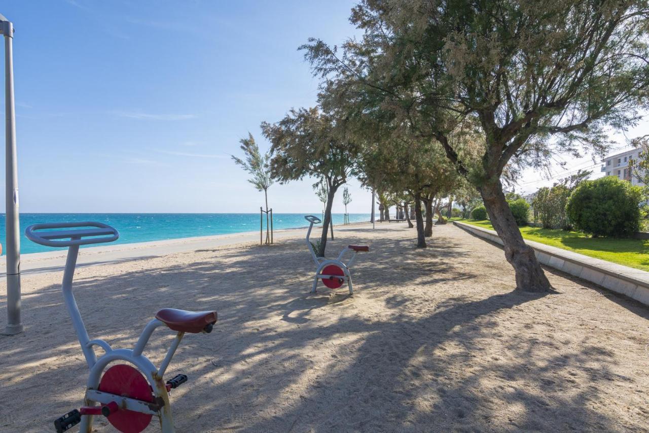 Homeholidaysrentals Margot - Costa Barcelona Пінеза-да-Мар Екстер'єр фото