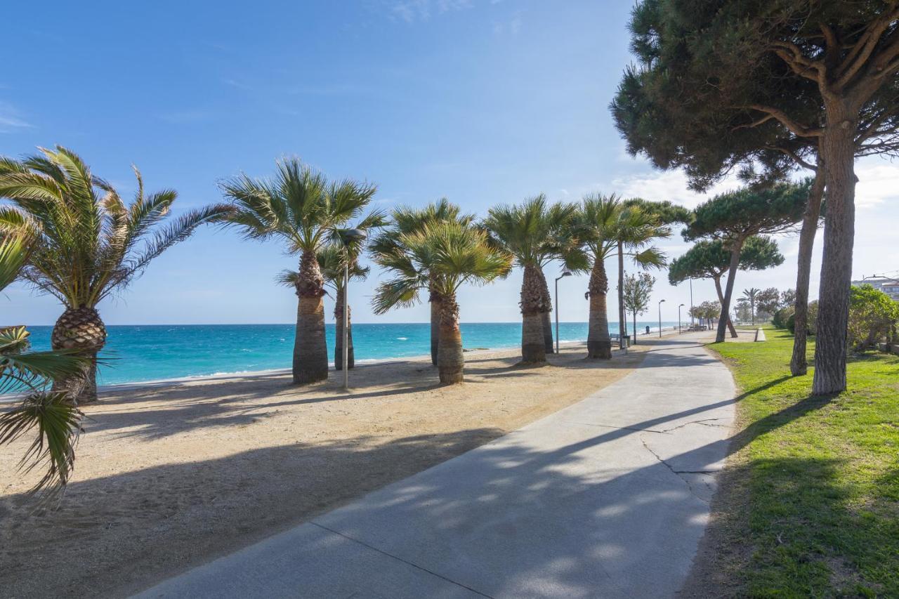 Homeholidaysrentals Margot - Costa Barcelona Пінеза-да-Мар Екстер'єр фото