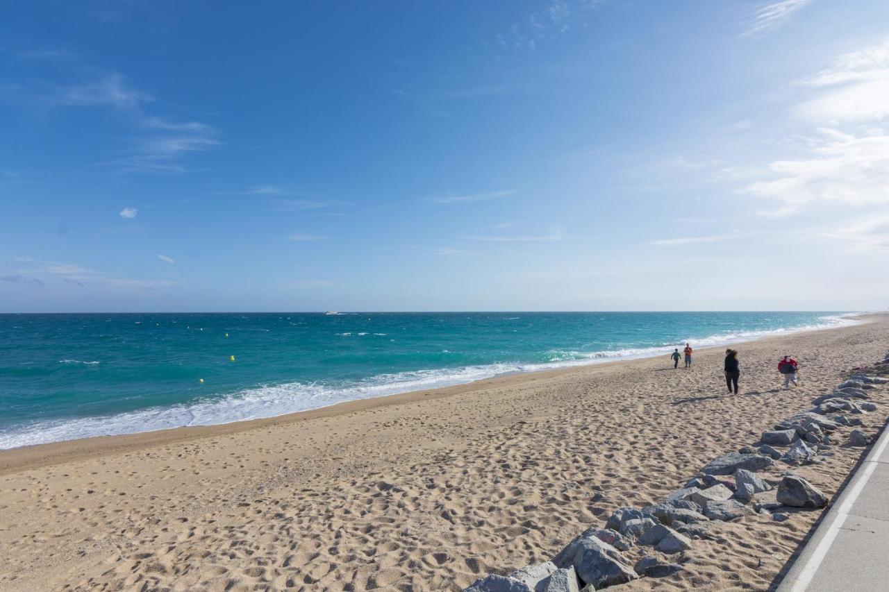 Homeholidaysrentals Margot - Costa Barcelona Пінеза-да-Мар Екстер'єр фото
