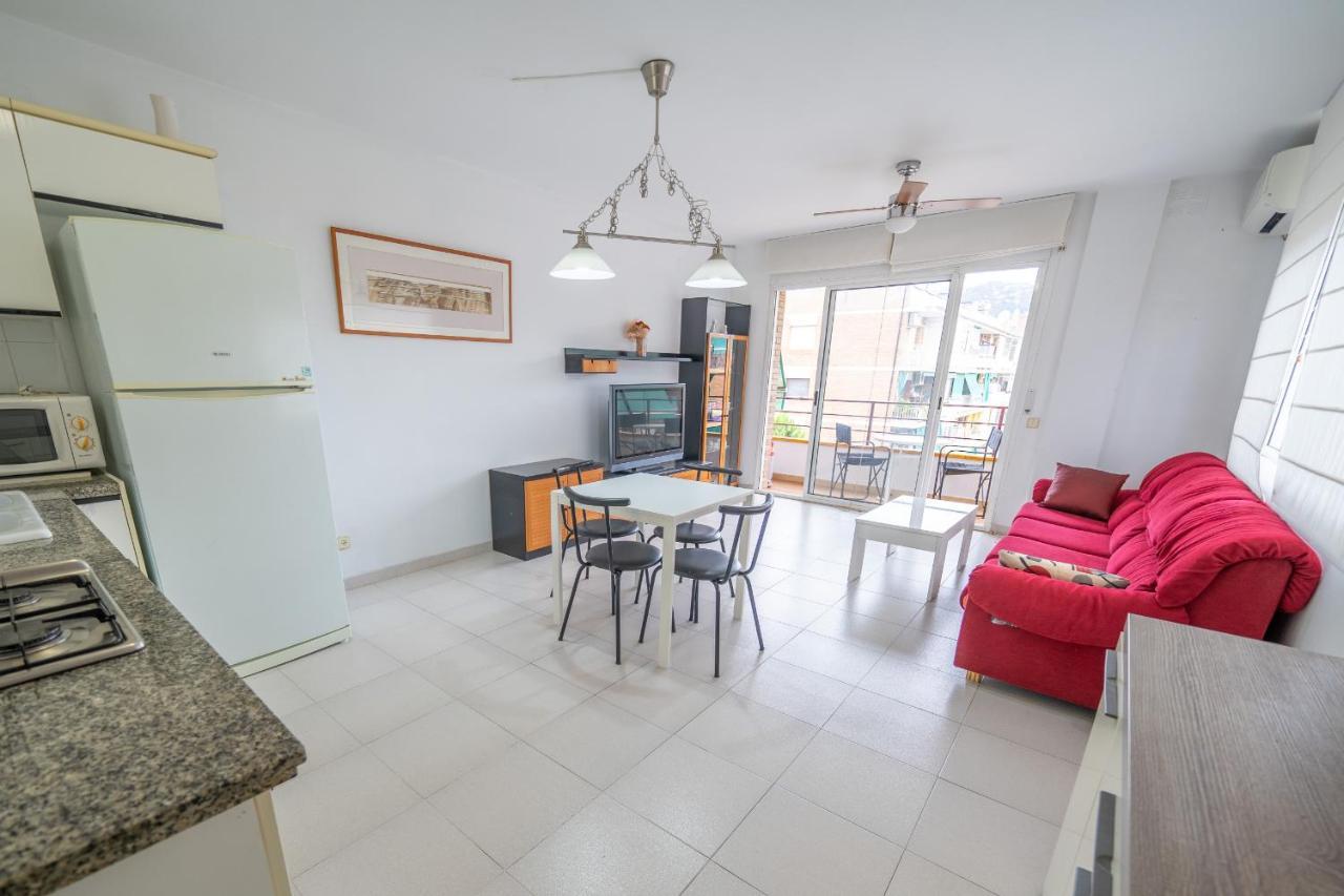 Homeholidaysrentals Margot - Costa Barcelona Пінеза-да-Мар Екстер'єр фото