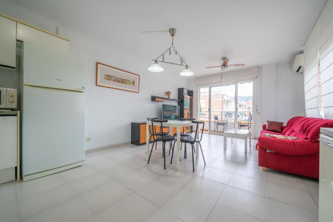 Homeholidaysrentals Margot - Costa Barcelona Пінеза-да-Мар Екстер'єр фото